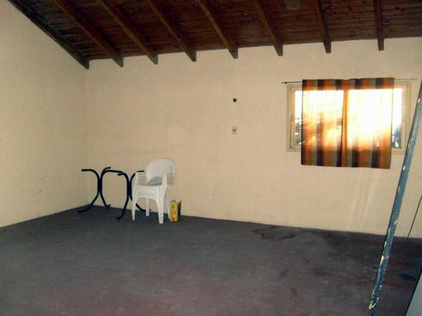 Ideal dos familias ó residencial. Dos amplias viviendas céntricas. Lote 1000m2. Venta en Block — foto 4