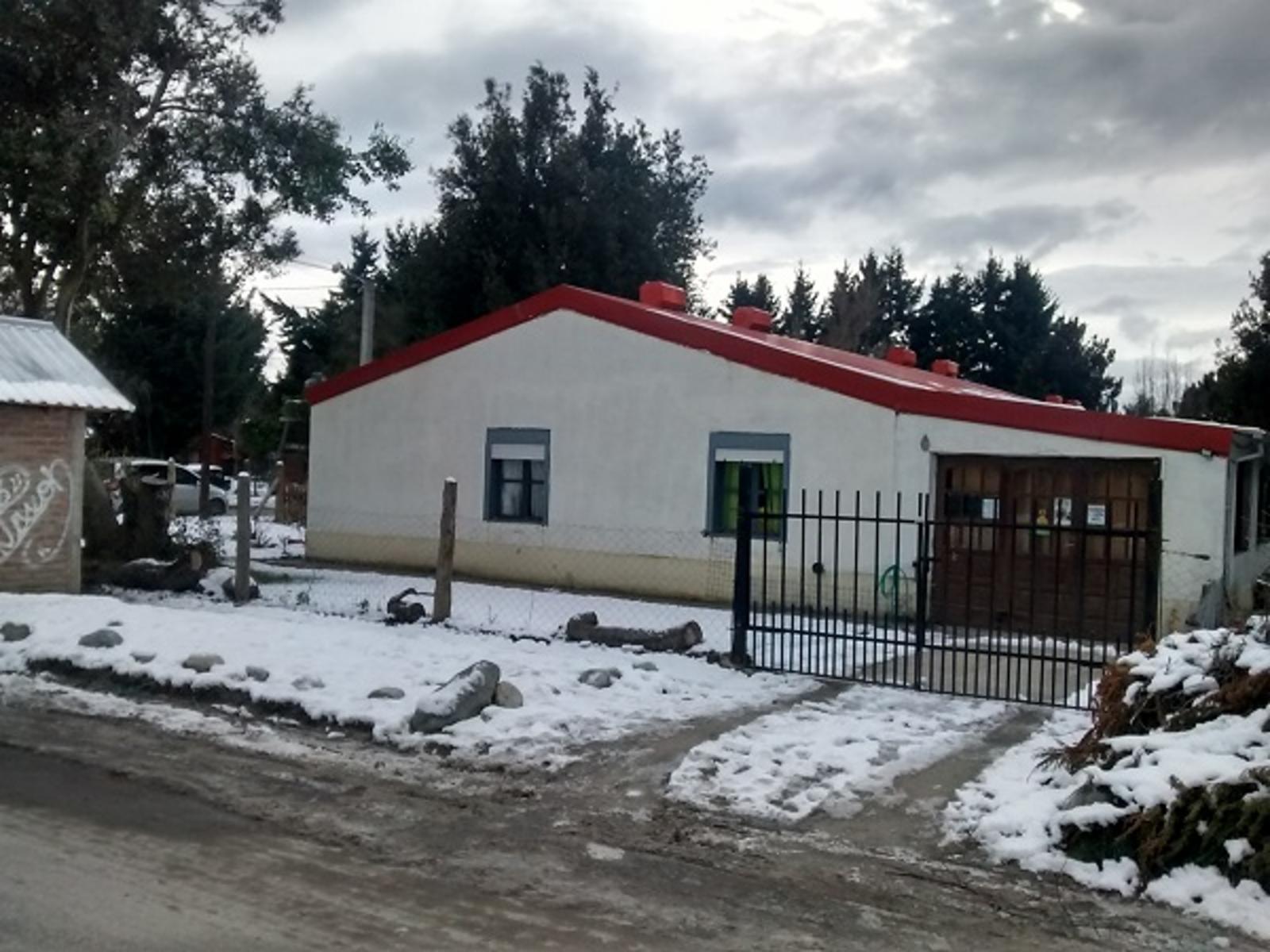 Vivienda de tres dormitorios en proximidad del Lago Moreno. Barrio Covibar — foto 6