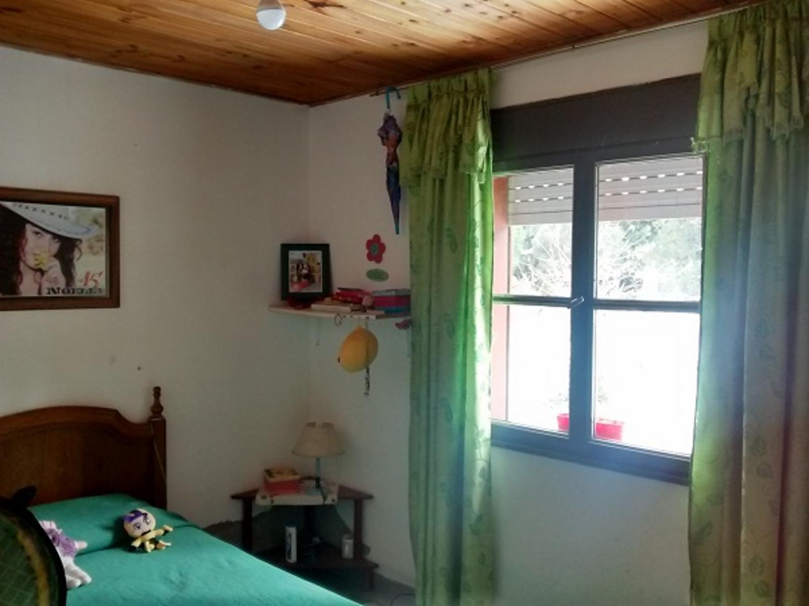 Vivienda de tres dormitorios en proximidad del Lago Moreno. Barrio Covibar — foto 9