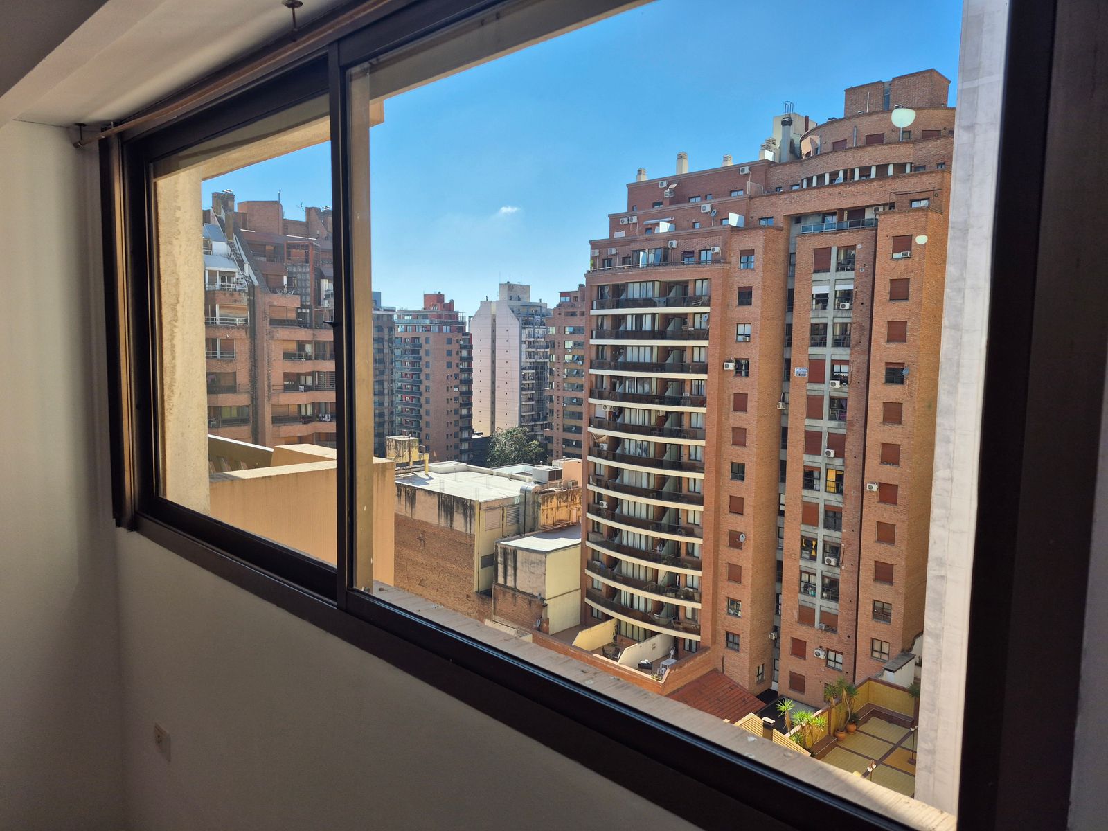 VENTA MONOAMBIENTE EN LA MEJOR ZONA DE NUEVA CORDOBA - 4