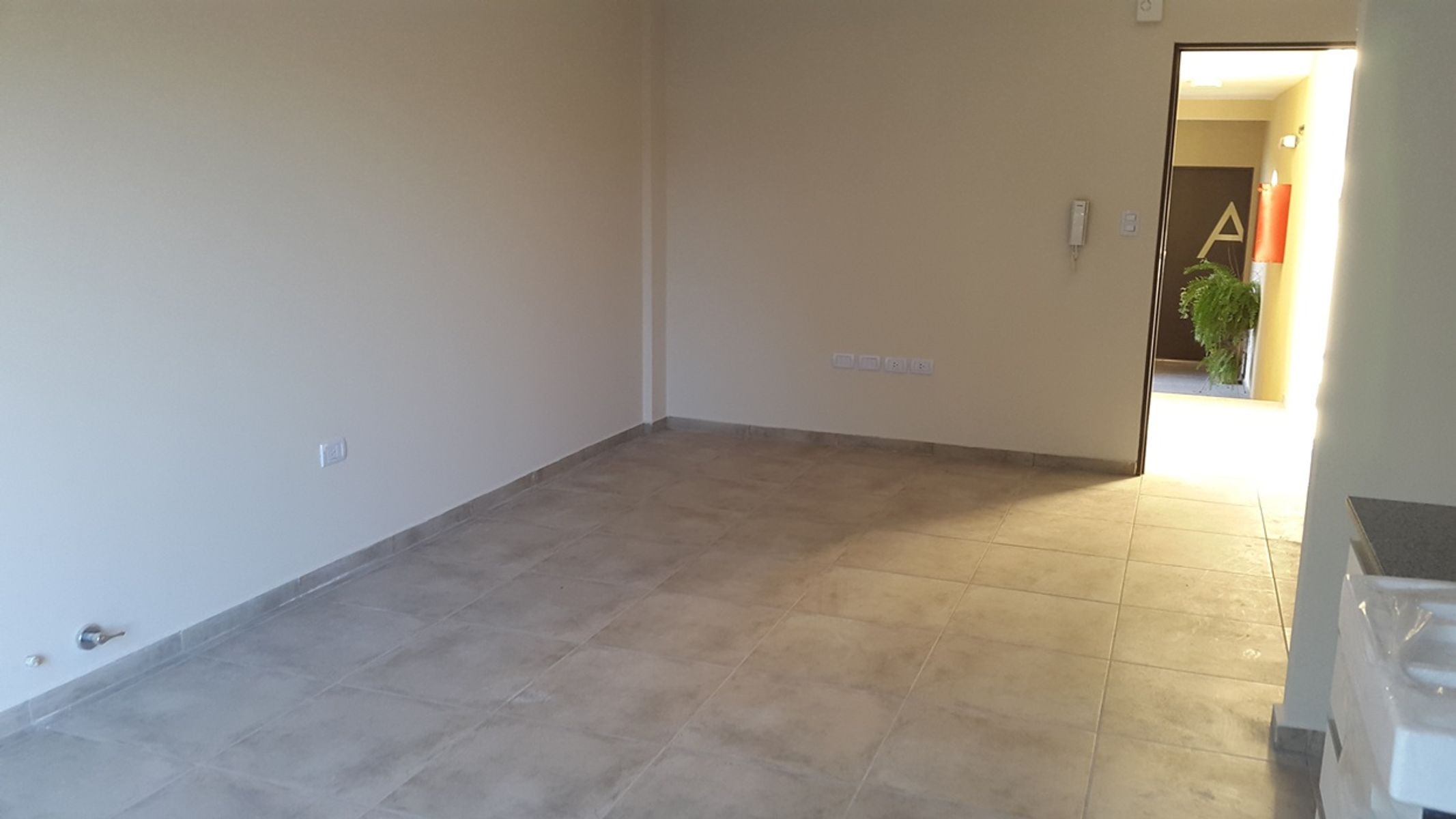 EXCELENTE DEPTO 1 DORM CON BALCON - A MIN DE NUEVOCENTRO SHOPPING - 3