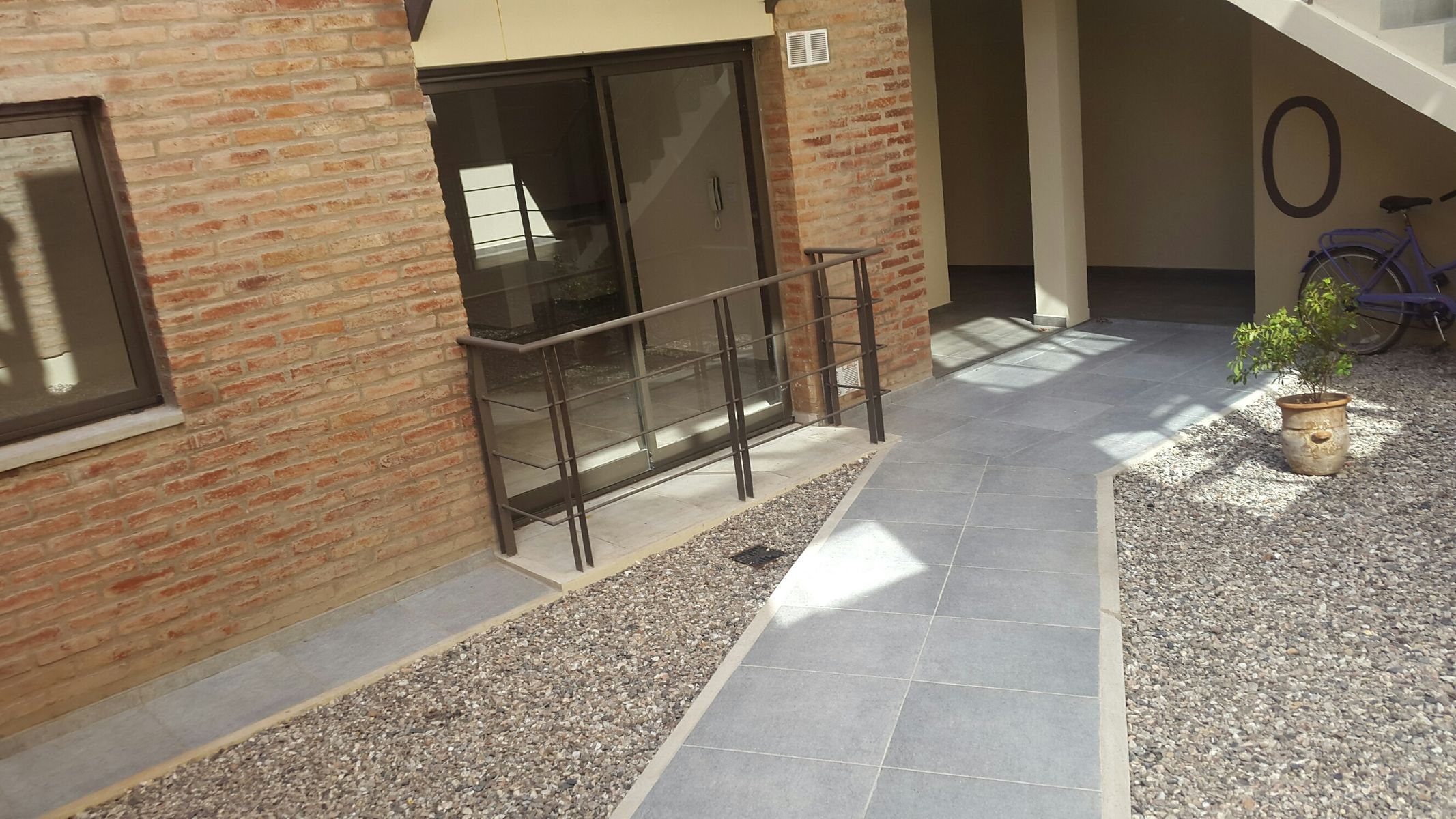 EXCELENTE DEPTO 1 DORM CON BALCON - A MIN DE NUEVOCENTRO SHOPPING - 10