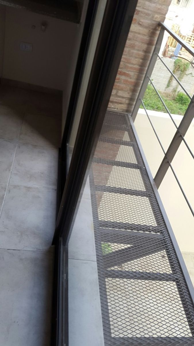 EXCELENTE DEPTO 1 DORM CON BALCON - A MIN DE NUEVOCENTRO SHOPPING - 12