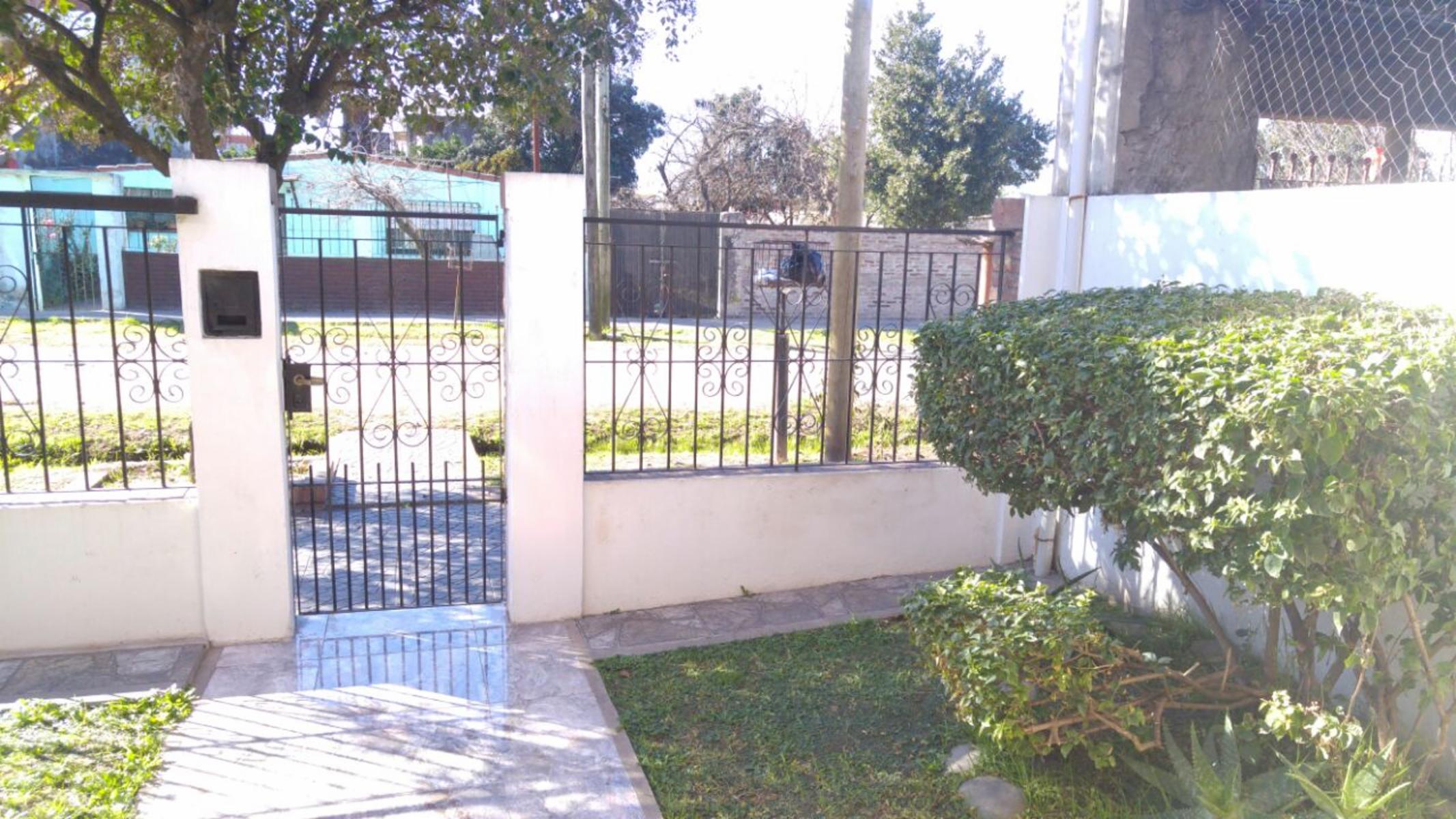 Casa mutifamiliar. excelente estado de categoria. APTO CREDITO — foto 13