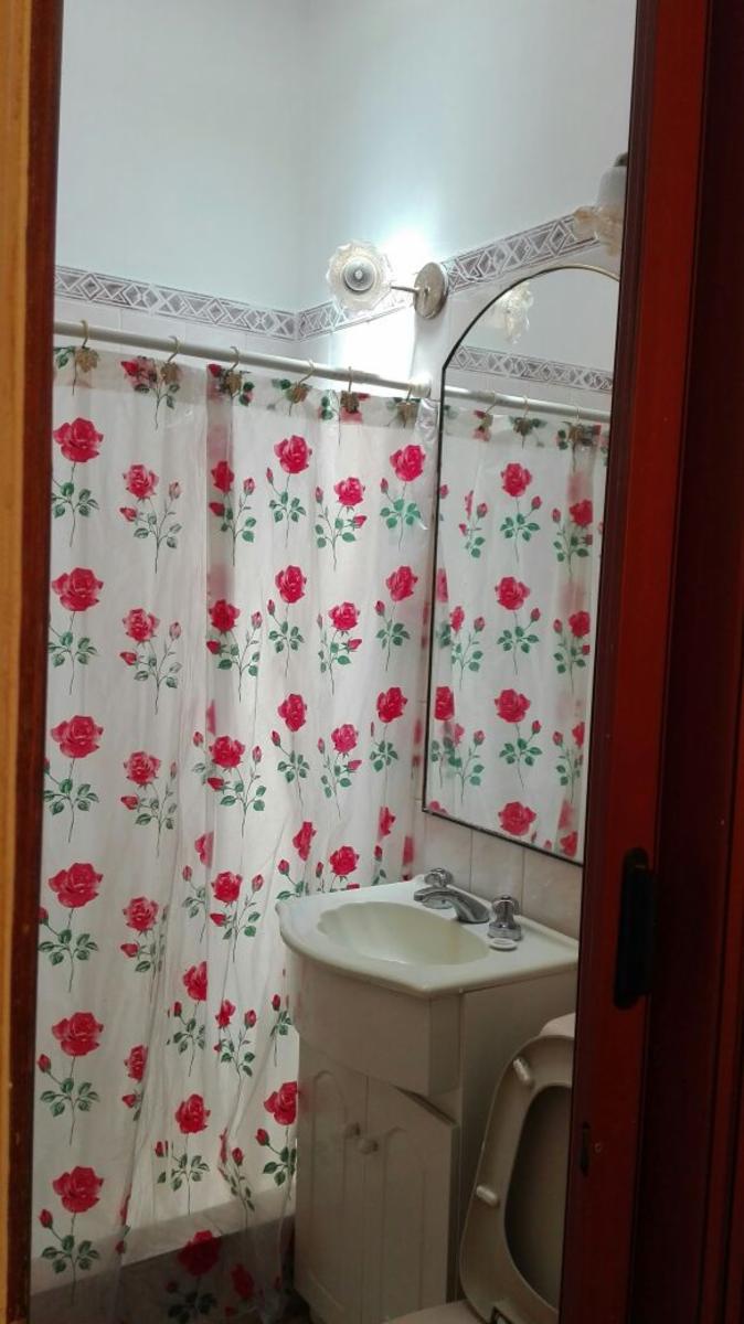 vende casa 2 ambientes sobre lote propio, rentada. APTO CREDITO — foto 4