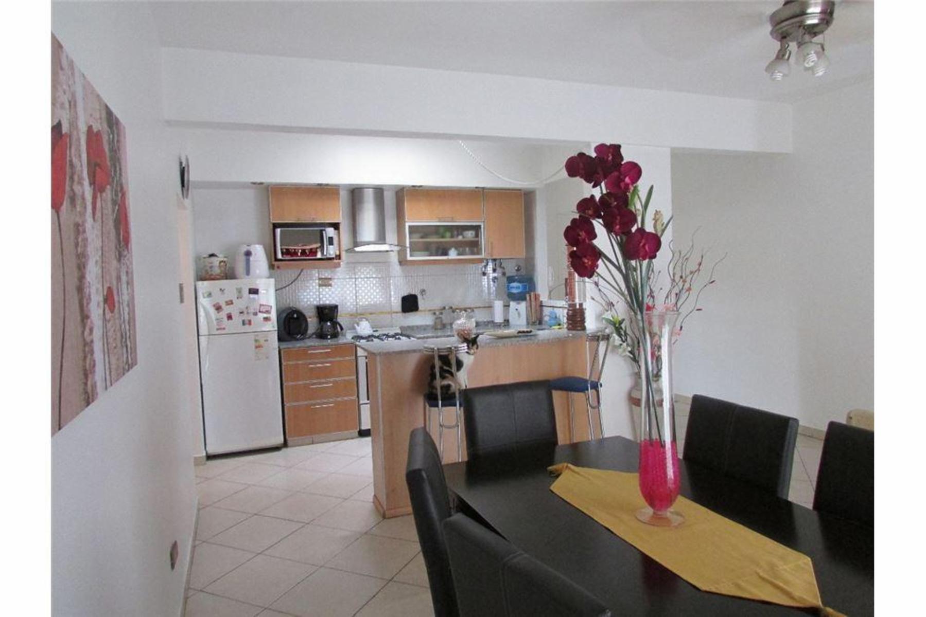 HERMOSO DEPARTAMENTO 4 AMBIENTES 1°PISO. LA TABLADA ESCUCHA OFERTAPERMUTA DEPARTAMENTO MENOR VALOR. APTO CREDITO BANCARIO