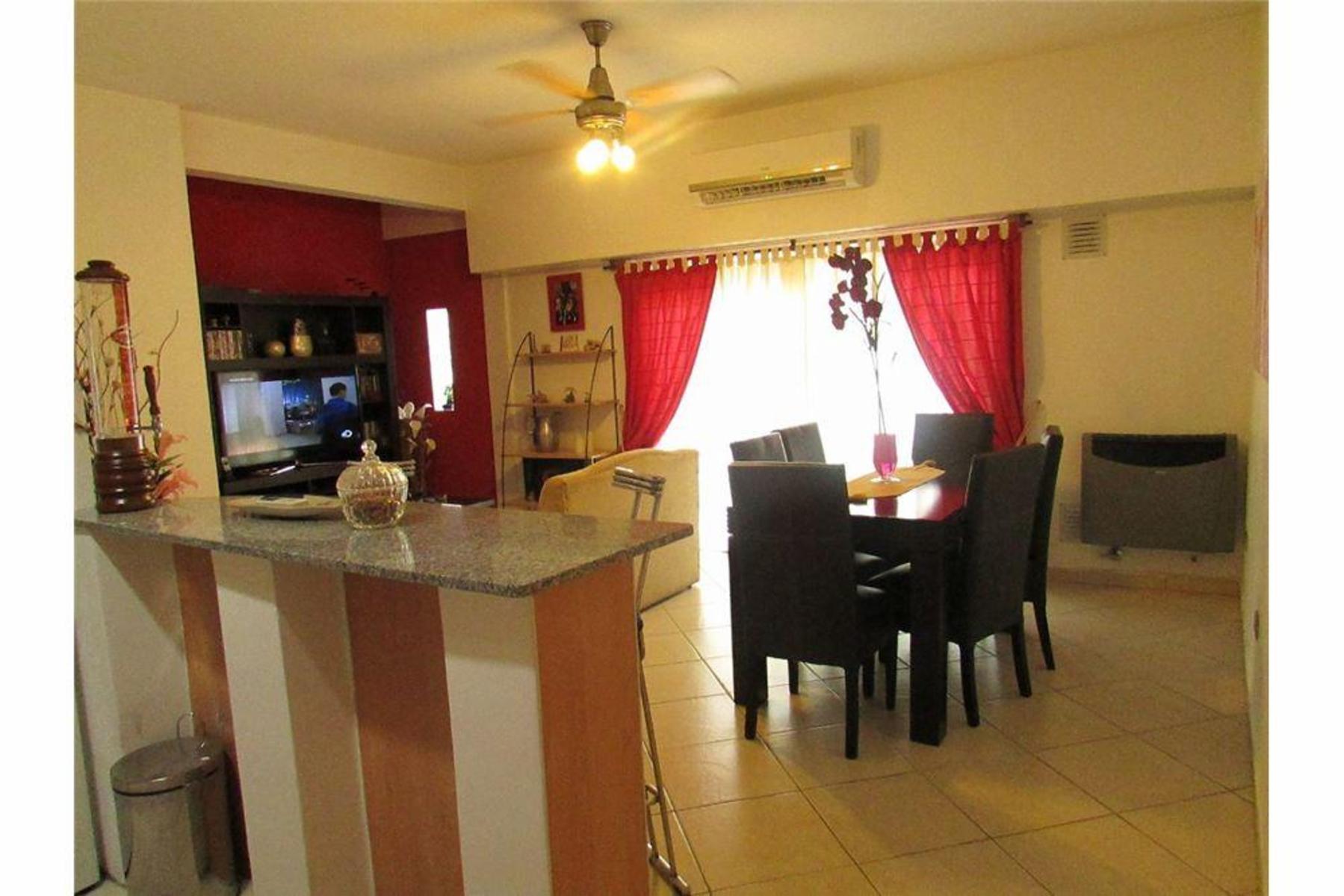 HERMOSO DEPARTAMENTO 4 AMBIENTES 1°PISO. LA TABLADA ESCUCHA OFERTAPERMUTA DEPARTAMENTO MENOR VALOR. APTO CREDITO BANCARIO — foto 3