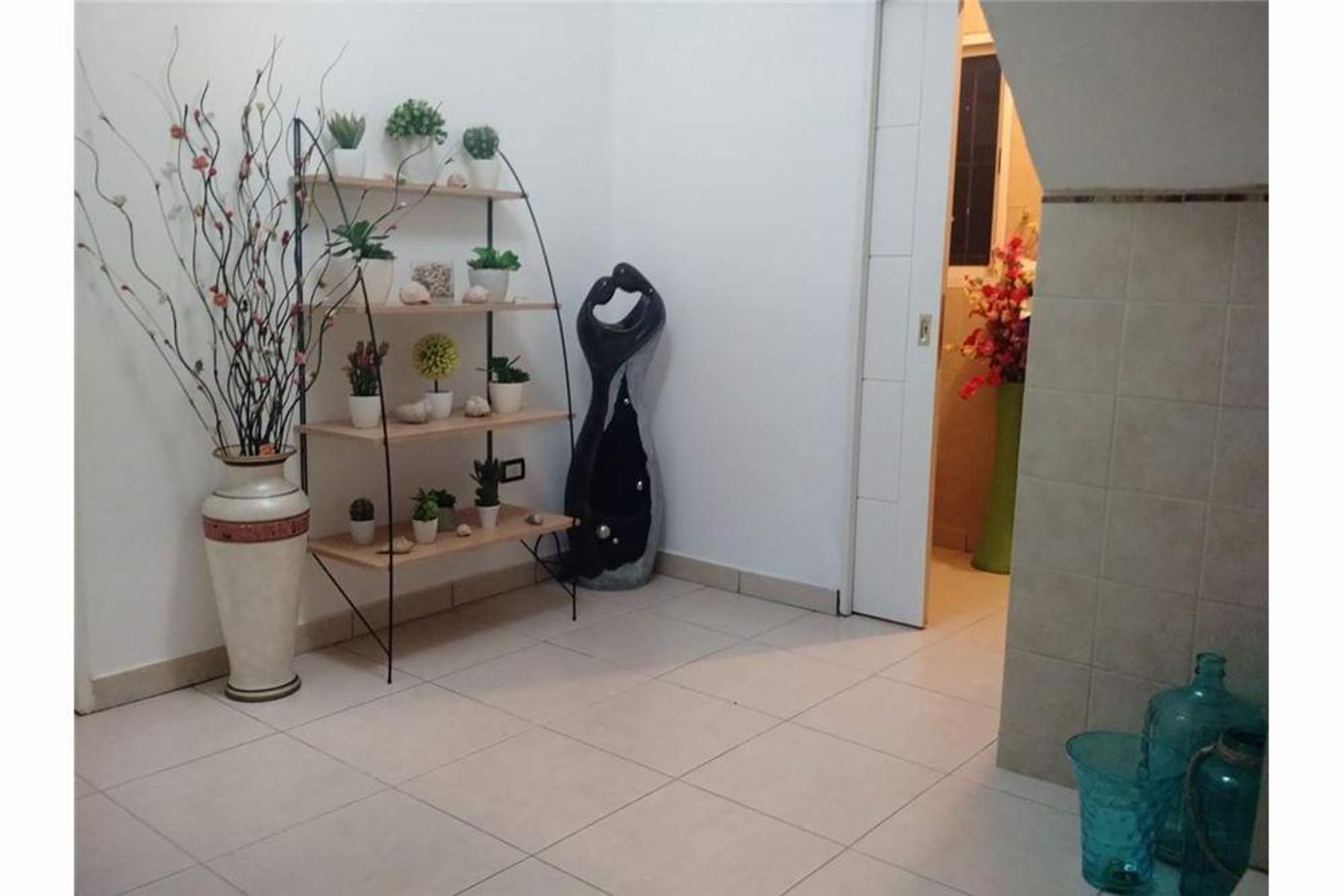 HERMOSO DEPARTAMENTO 4 AMBIENTES 1°PISO. LA TABLADA ESCUCHA OFERTAPERMUTA DEPARTAMENTO MENOR VALOR. APTO CREDITO BANCARIO — foto 9