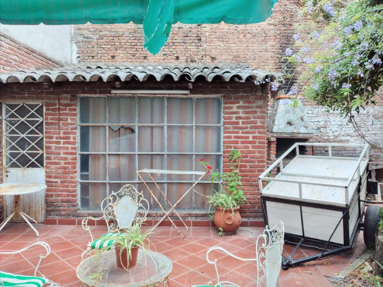 Vende chalet sobre 3 lotes 450 m2. Excelente para inversor — foto 2