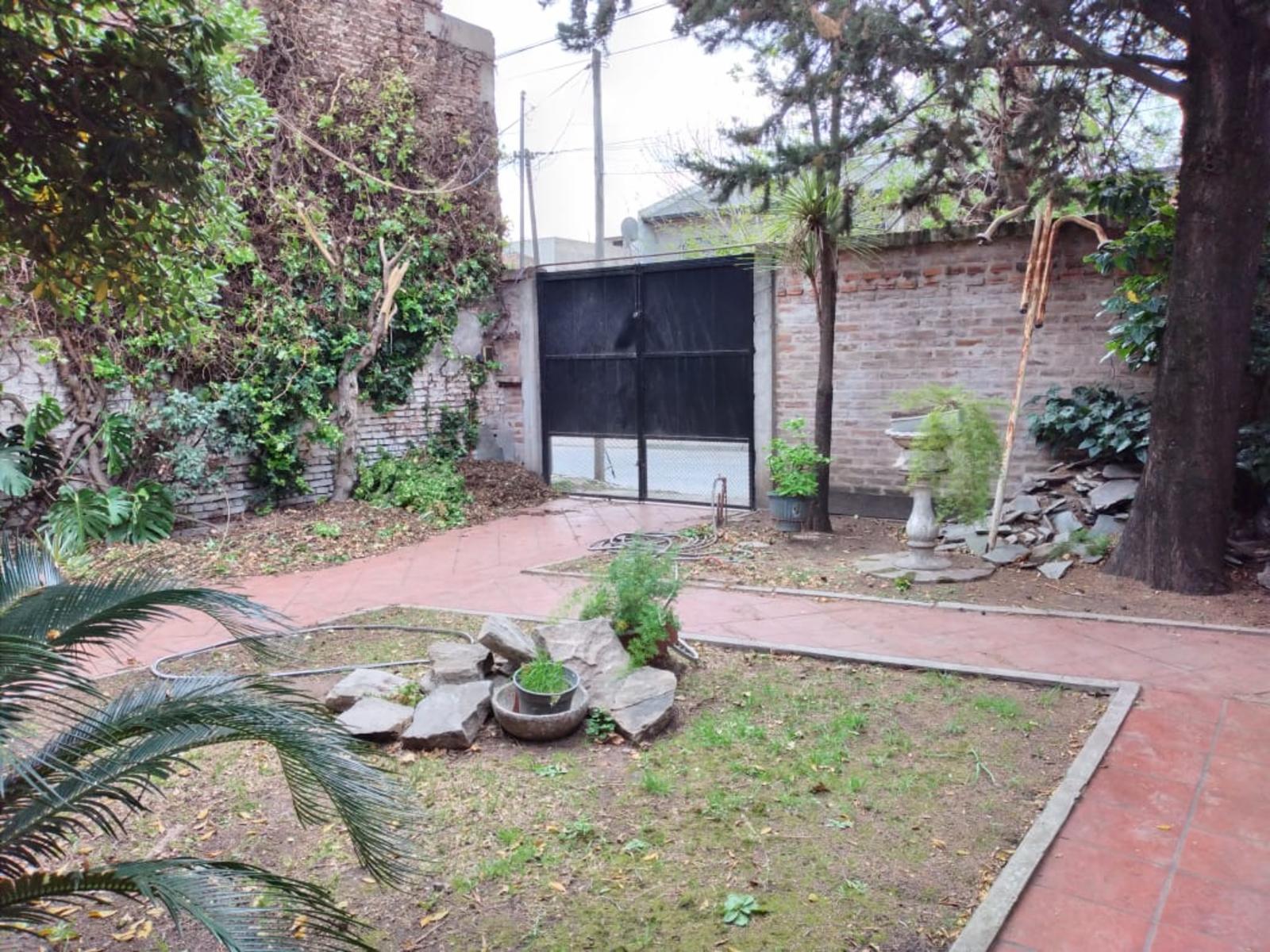 Vende chalet sobre 3 lotes 450 m2. Excelente para inversor — foto 4