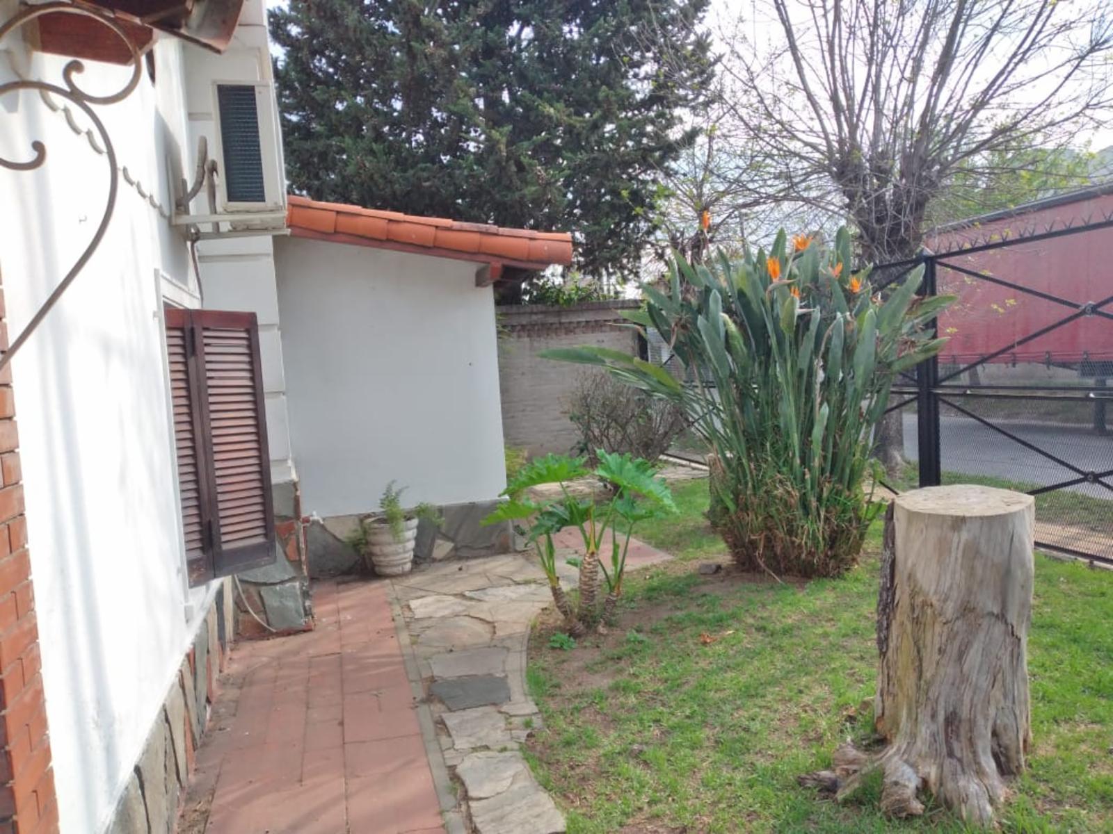 Vende chalet sobre 3 lotes 450 m2. Excelente para inversor — foto 10