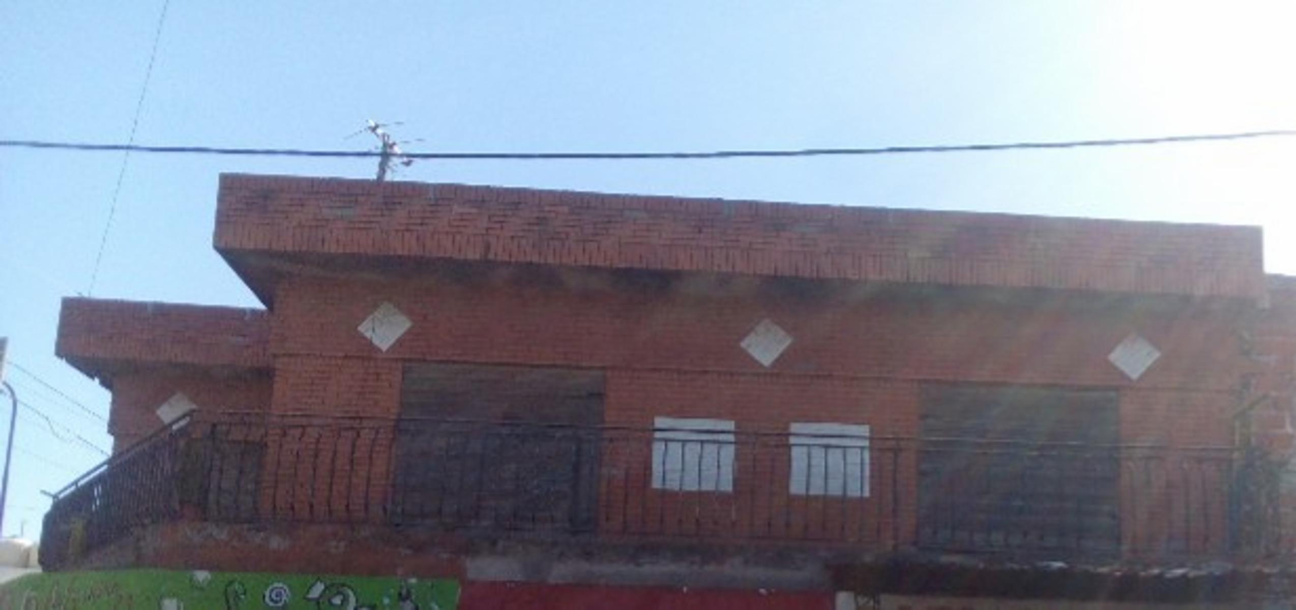 VENTA CASA MULTIFAMILIAR Y LOCALES — foto 2