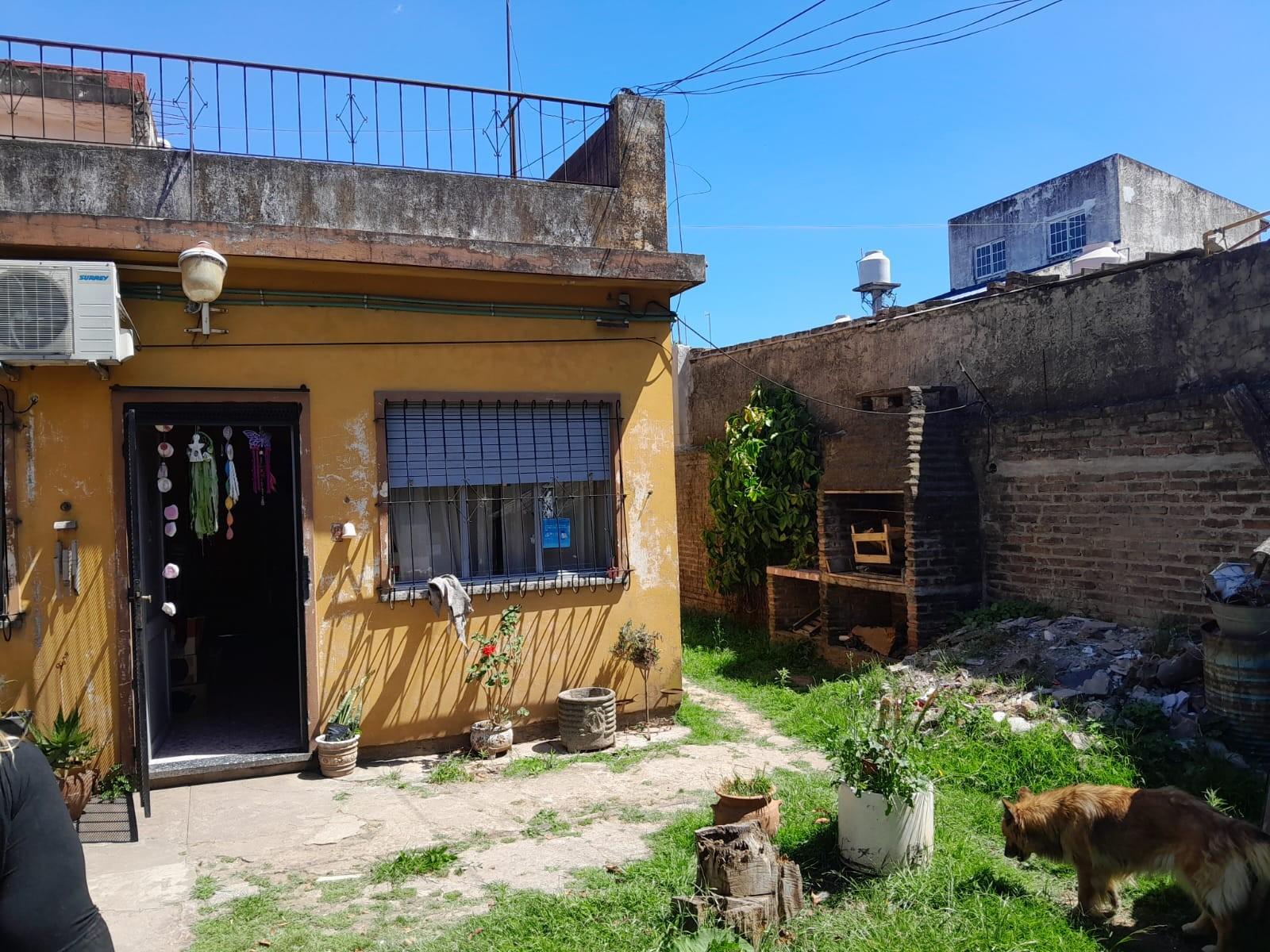 VENDE CASA 3 AMBIENTES CON LOCAL, LOTE 550 m2. ISIDRO CASANOVA — foto 3