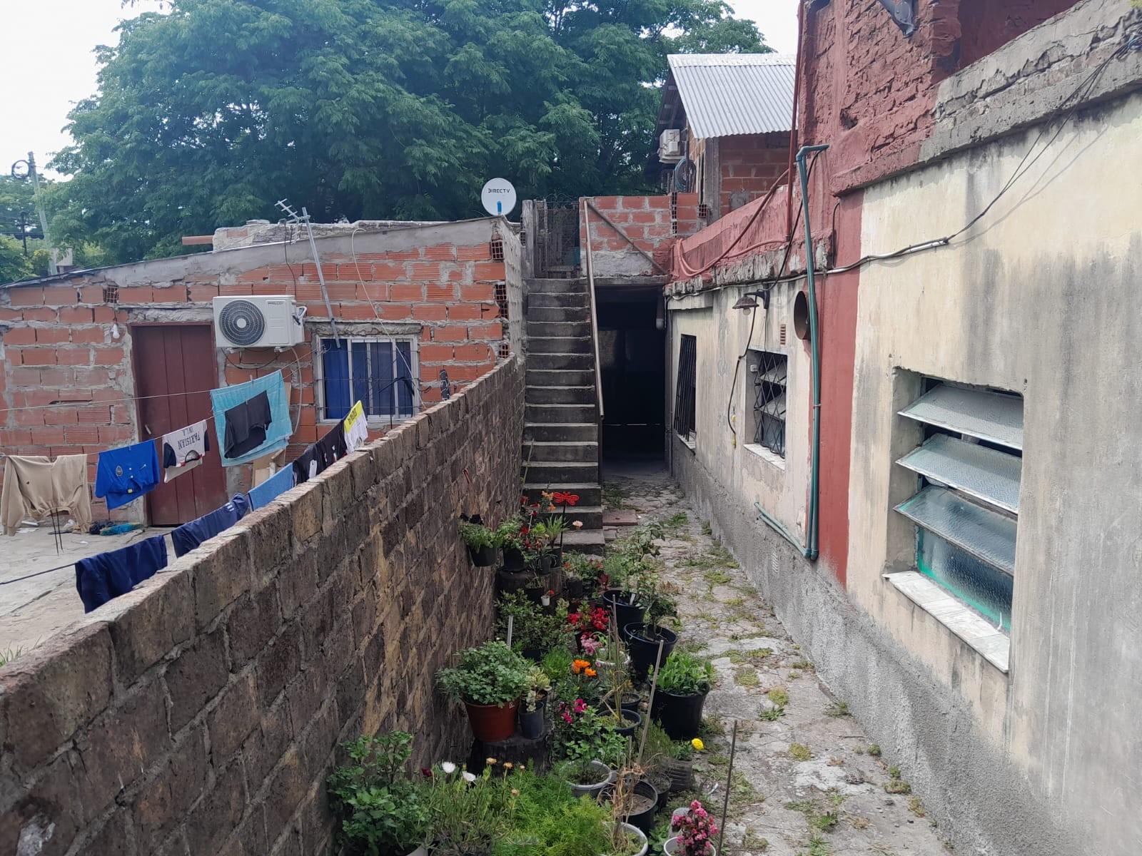 VENDE CASA MULTIFAMILIAR PARA 3 FAMILIAS, GALPON ISIDRO CASANOVA — foto 7