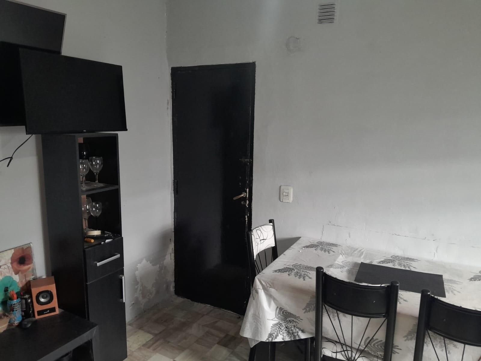 VENDE CASA MULTIFAMILIAR PARA 3 FAMILIAS, GALPON ISIDRO CASANOVA — foto 14