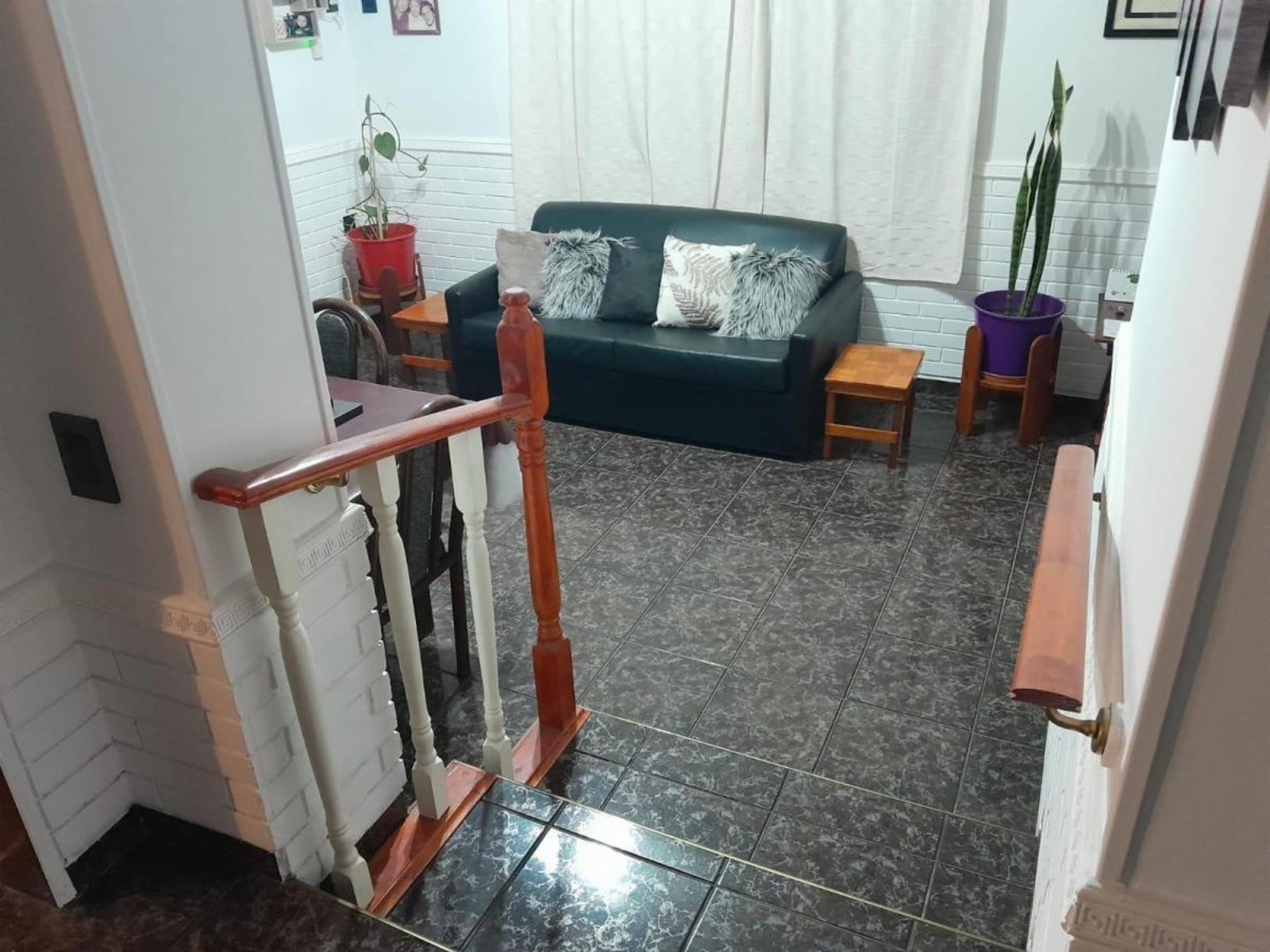 Vende Casa 5 Ambientes, Garage, Galpon, Fondo Libre — foto 6