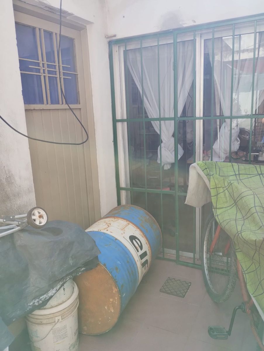 Vende Tres Departamentos En Bloque, La Tablada — foto 6