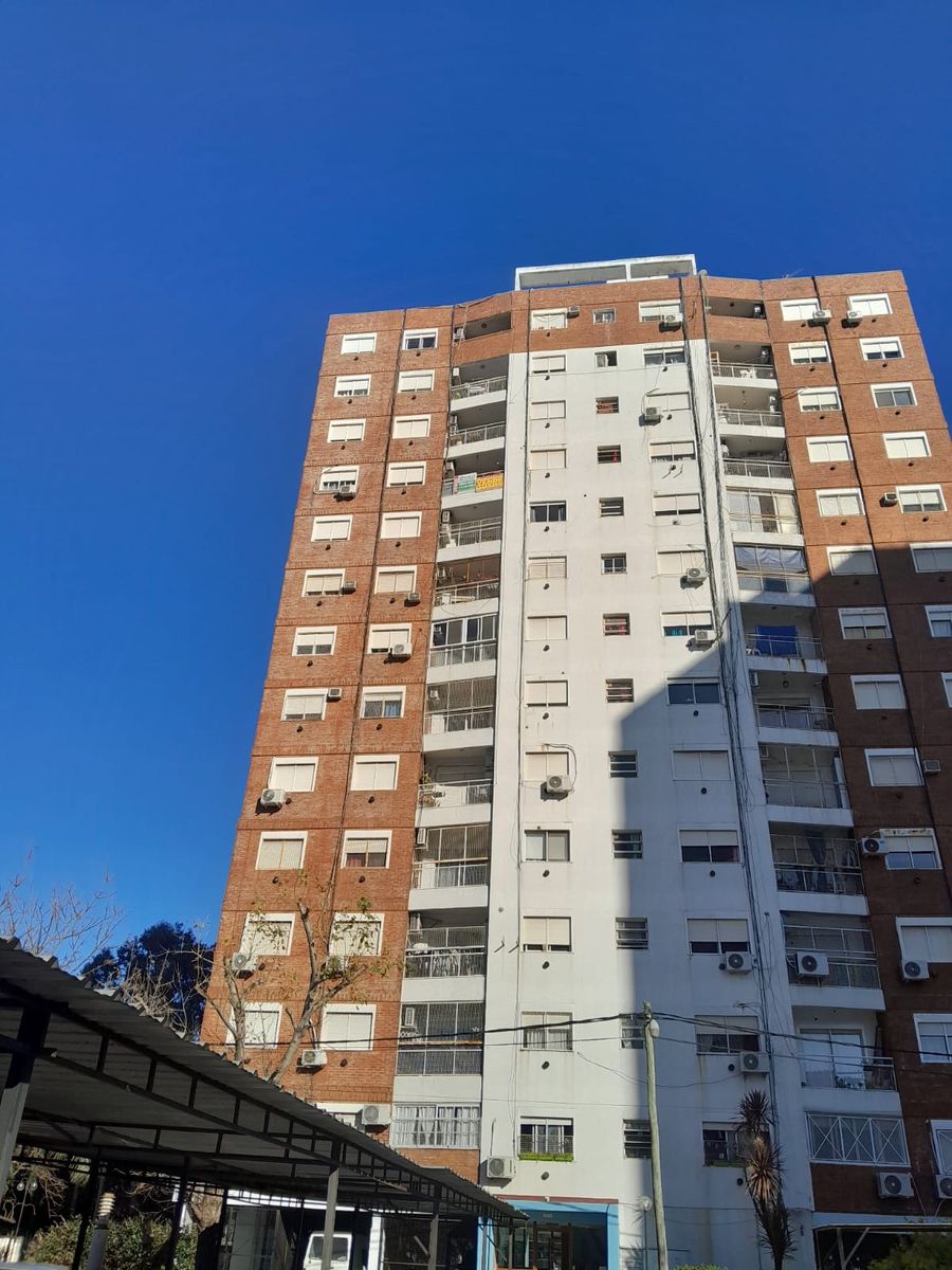 Vende o Permuta departamento 3 ambientes Piso 10 Villa Madero. Excelente ubicación — foto 7