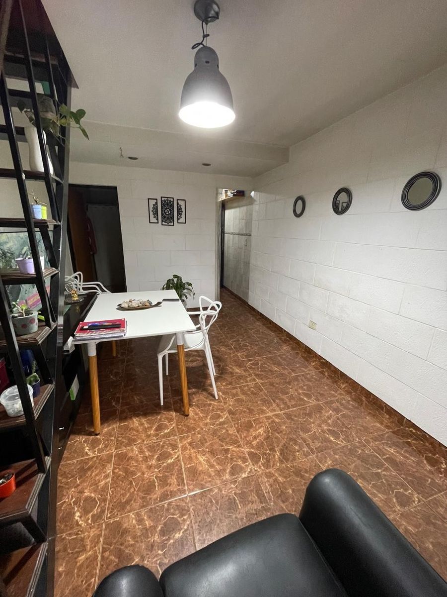 VENDE DUPLEX 4 AMBIENTES LOMAS DEL MIRADOR - 9