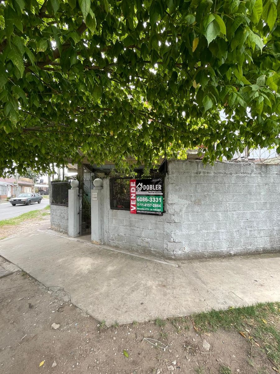 VENTA CASA Y 3 DEPARTAMENTOS. LAFERRERE EXCELENTE INVERSOR