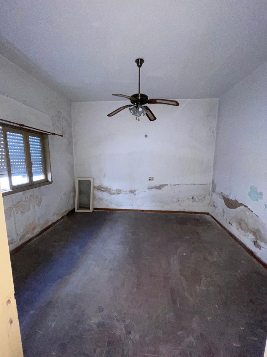 VENTA CASA AL FRENTE DOS AMBIENTES CON GARAJE Y PH AL FONDO DOS AMBIENTES CON PATIO Y ENTRADA INDEPENDIENTE. LA TABLADA - 3