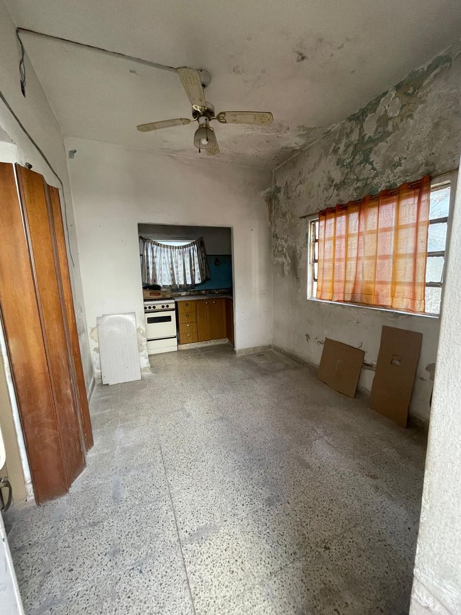 VENTA CASA AL FRENTE DOS AMBIENTES CON GARAJE Y PH AL FONDO DOS AMBIENTES CON PATIO Y ENTRADA INDEPENDIENTE. LA TABLADA - 5