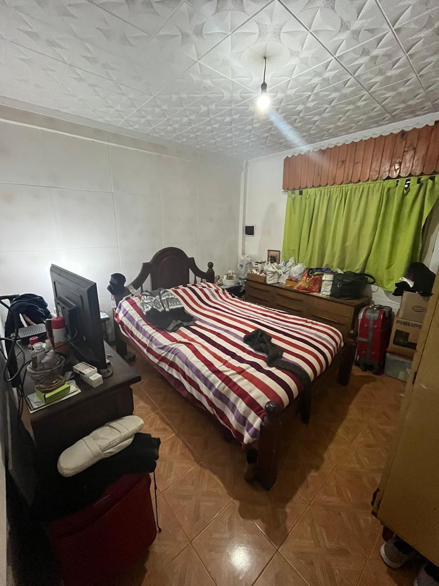 Vende casa 3 ambientes sobre lote de 200 m². Frente al paredon del Cementerio Armenio a metros de Av. Crovara - 3