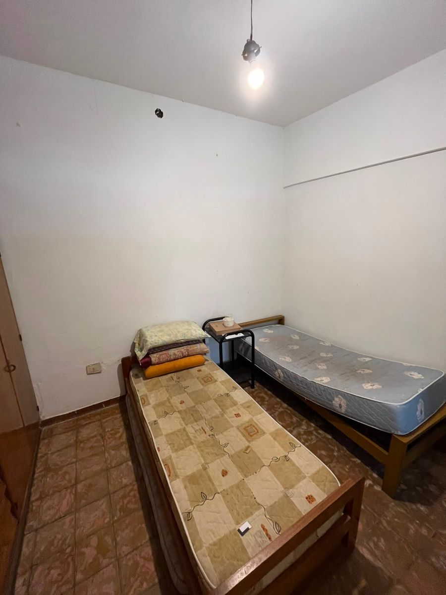 VENTA CASA 3 AMBIENTES CON GARAJE Y DEPARTAMENTO 3 AMBIENTES AL FONDO. LA TABLADA - 8