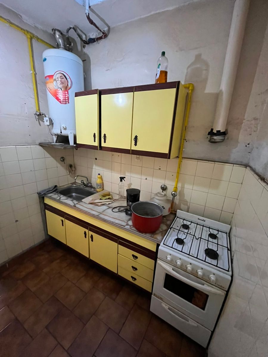 VENTA CASA 3 AMBIENTES CON GARAJE Y DEPARTAMENTO 3 AMBIENTES AL FONDO. LA TABLADA - 11