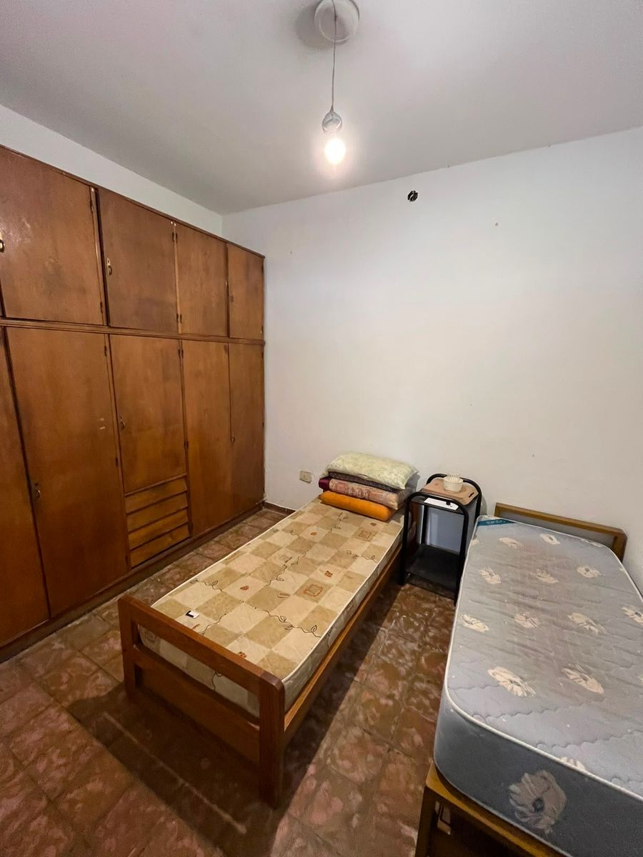 VENTA CASA 3 AMBIENTES CON GARAJE Y DEPARTAMENTO 3 AMBIENTES AL FONDO. LA TABLADA - 28