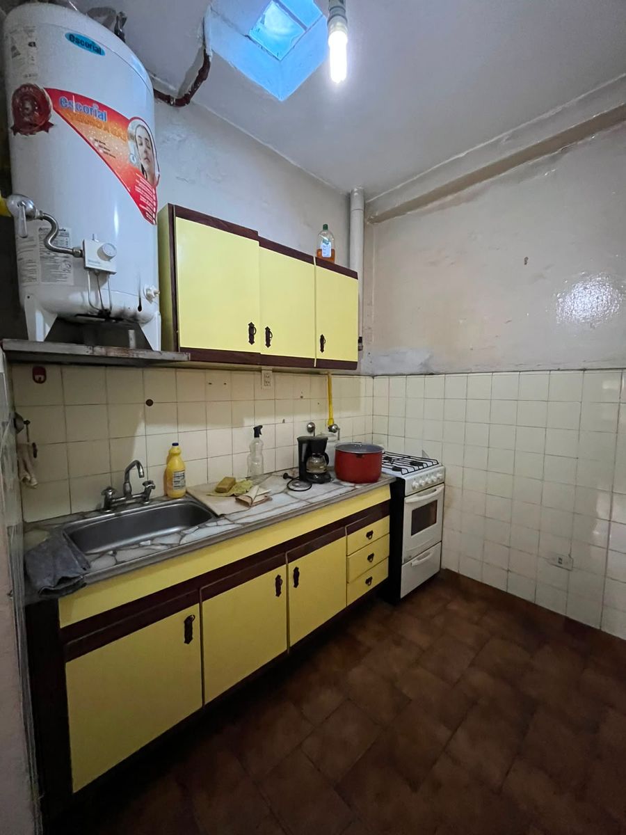 VENTA CASA 3 AMBIENTES CON GARAJE Y DEPARTAMENTO 3 AMBIENTES AL FONDO. LA TABLADA - 31