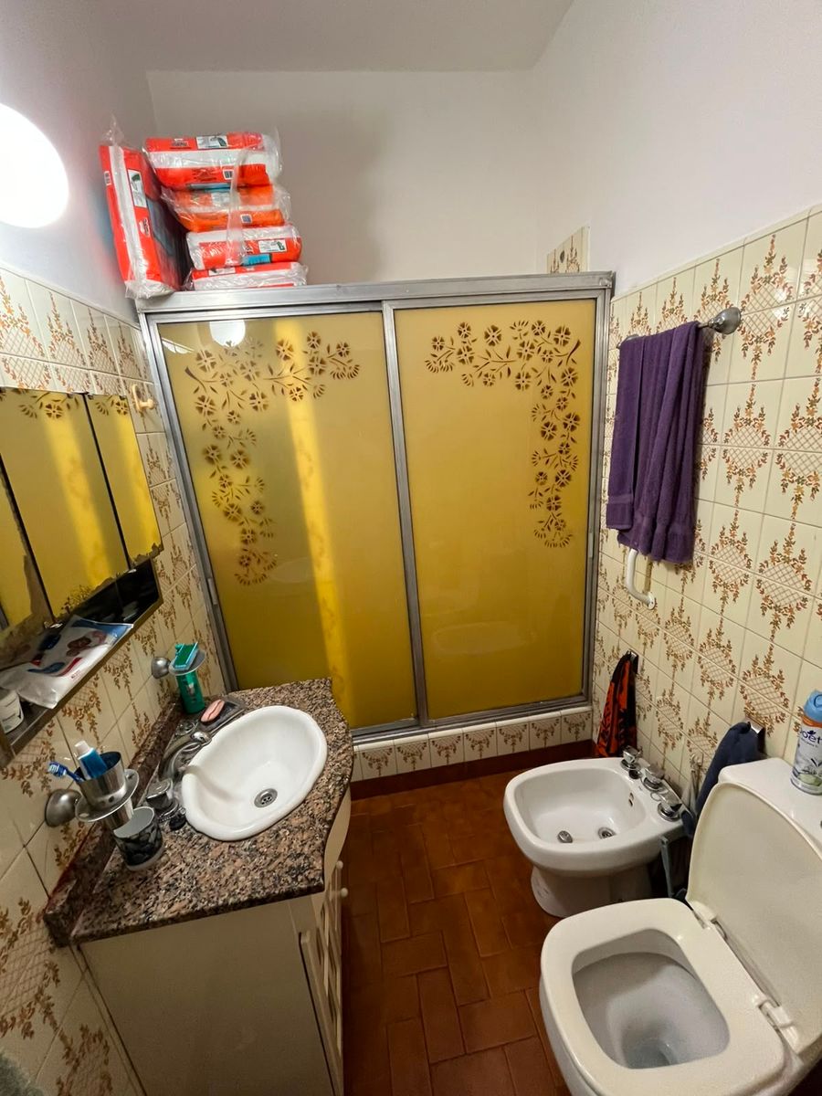 VENTA CASA 3 AMBIENTES CON GARAJE Y DEPARTAMENTO 3 AMBIENTES AL FONDO. LA TABLADA - 49