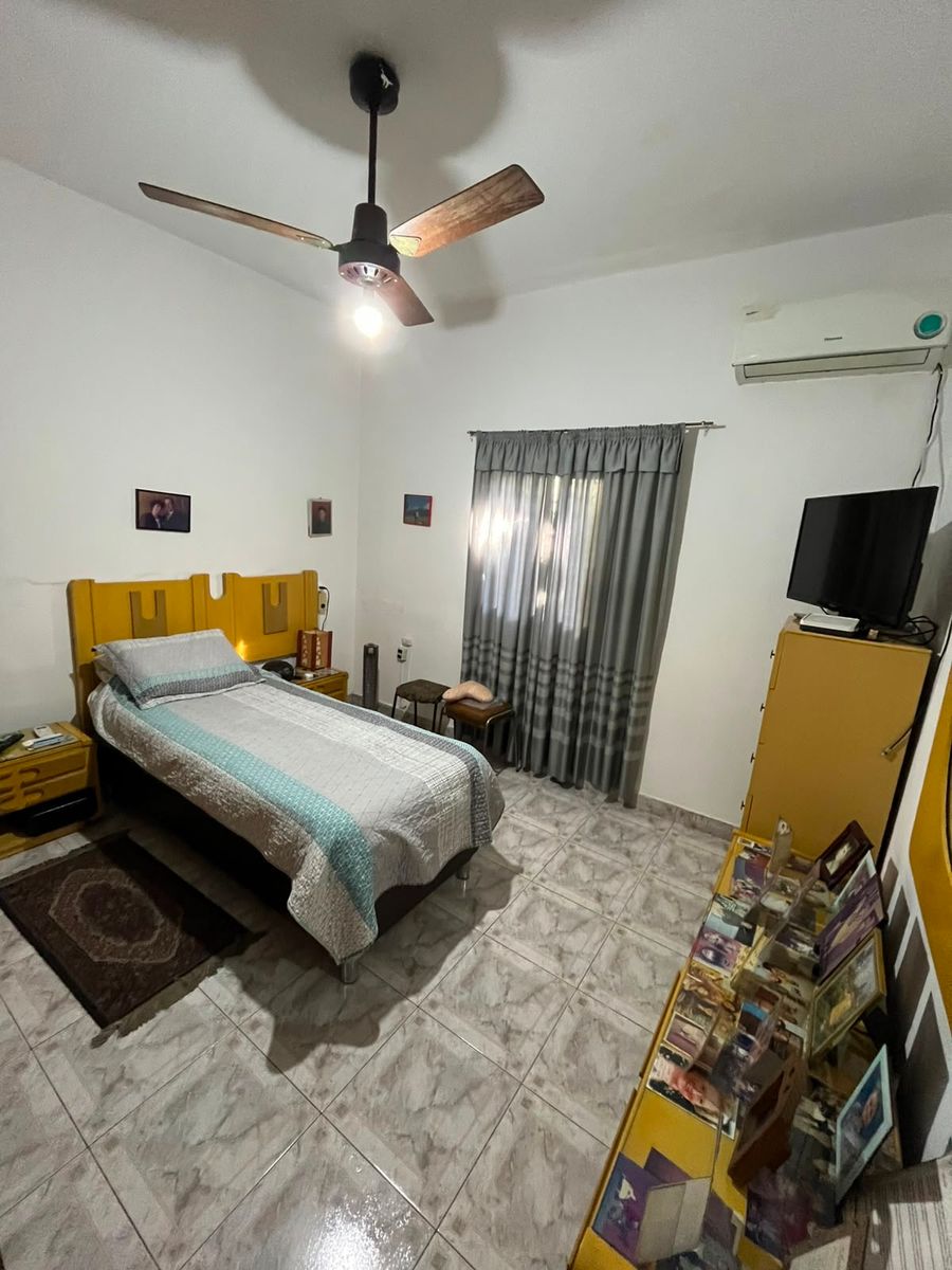 VENTA CASA 3 AMBIENTES CON GARAJE Y DEPARTAMENTO 3 AMBIENTES AL FONDO. LA TABLADA - 50