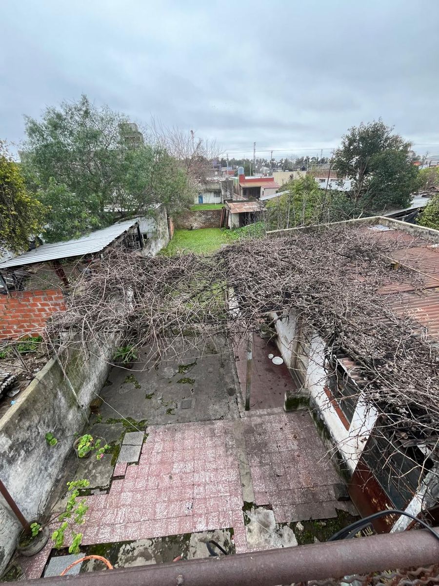 VENTA CASA 4 AMBIENTES. ISIDRO CASANOVA - 2