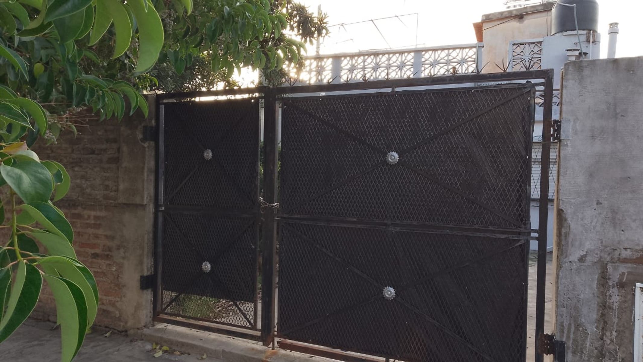 VENTA CASA 3 AMBIENTES. VILLA INSUPERABLE - 1