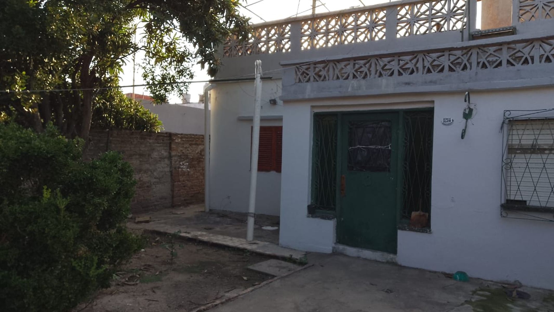 VENTA CASA 3 AMBIENTES. VILLA INSUPERABLE - 2