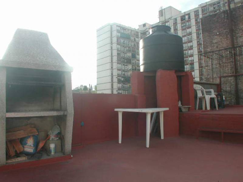 Interesante PH de 230 m2 frente a Plaza Lezama - 10