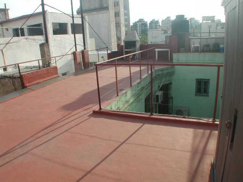 Interesante PH de 230 m2 frente a Plaza Lezama - 11