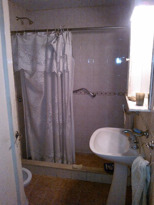 CASA EN PLANTA BAJA CON LOCAL COMERCIAL Y TERRAZA EXCLUSIVA — foto 7