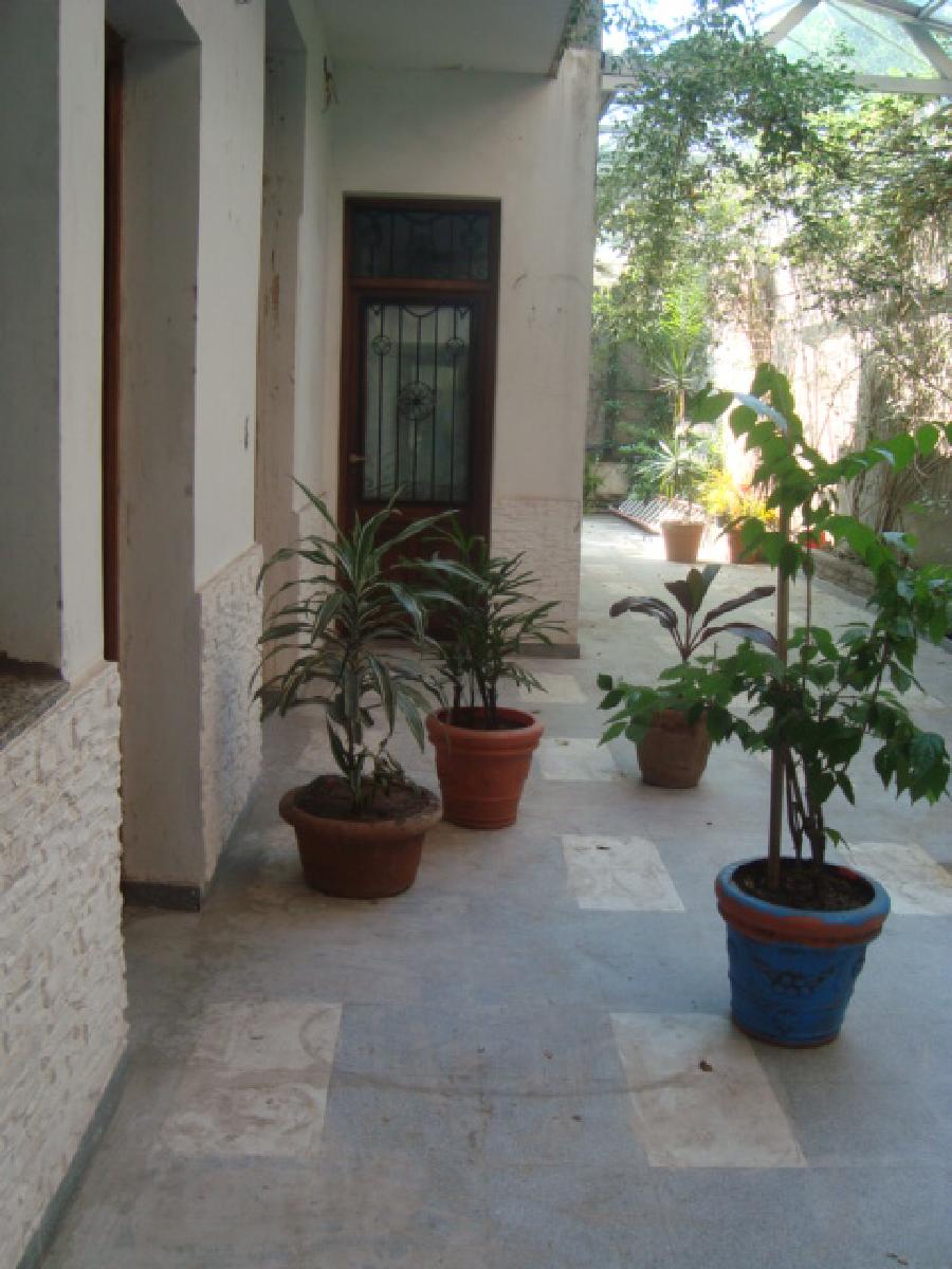 CASA DE 8 DORMITORIOS ZONA PARQUE INDEPENDENCIA - 2