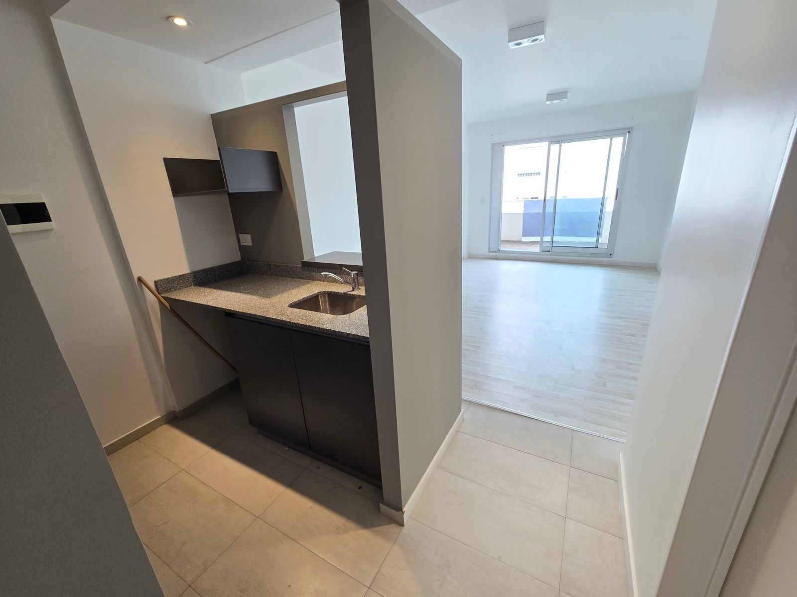 Venta Monoambiente Profesional con Balcón — foto 10