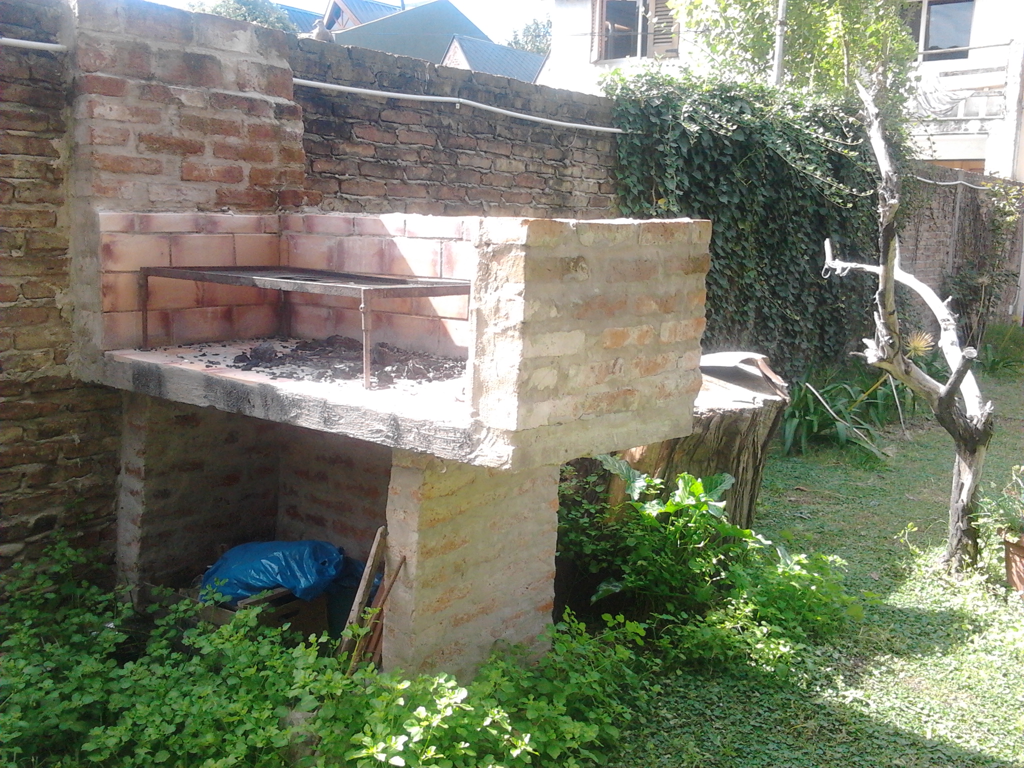 DEPARTAMENTO 3 AMBIENTES PB ACCESO POR ESCALERA- WIFI MAS CABLE - 2