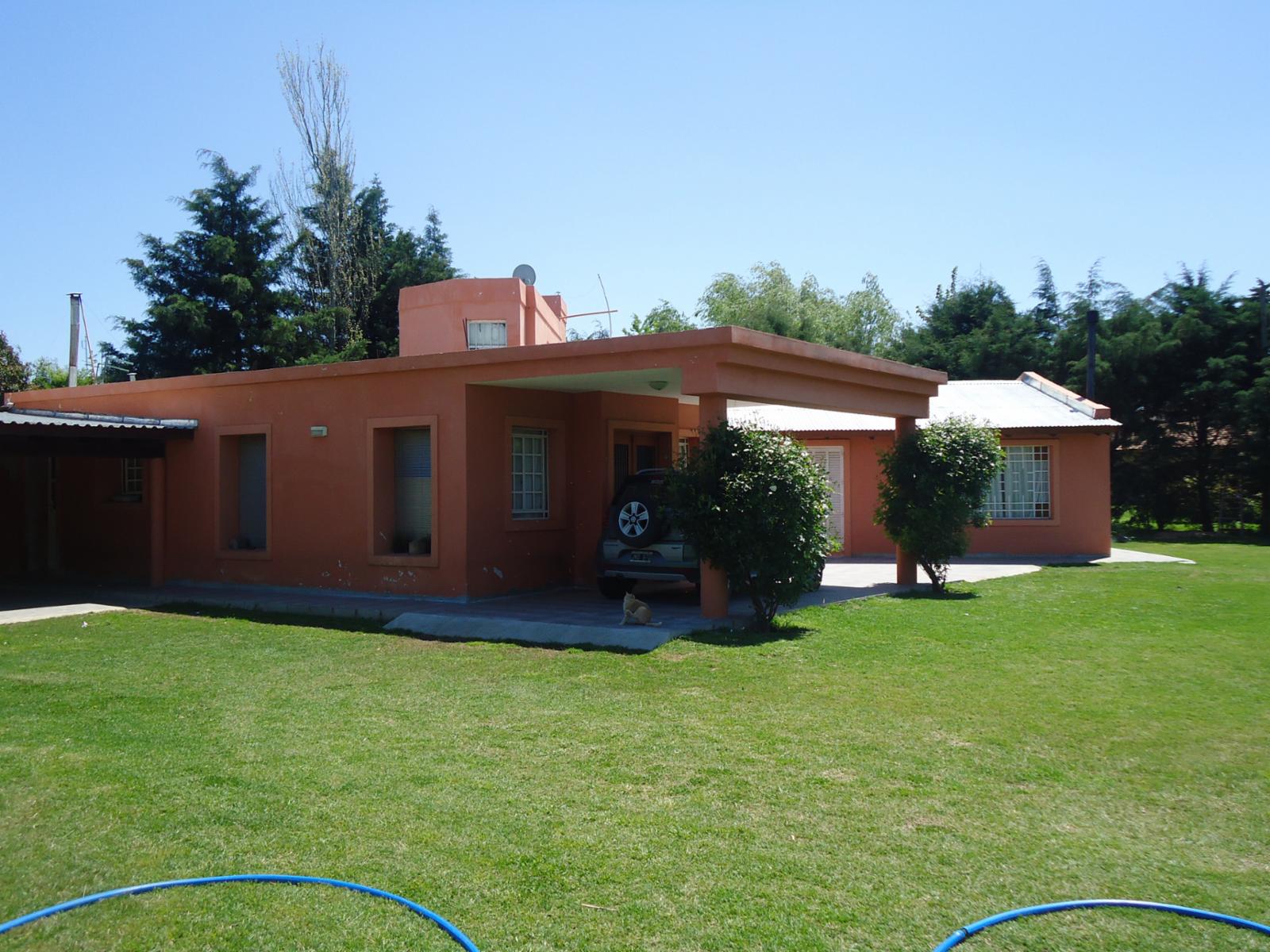 Casa quinta de categoría, pileta y quincho - 3
