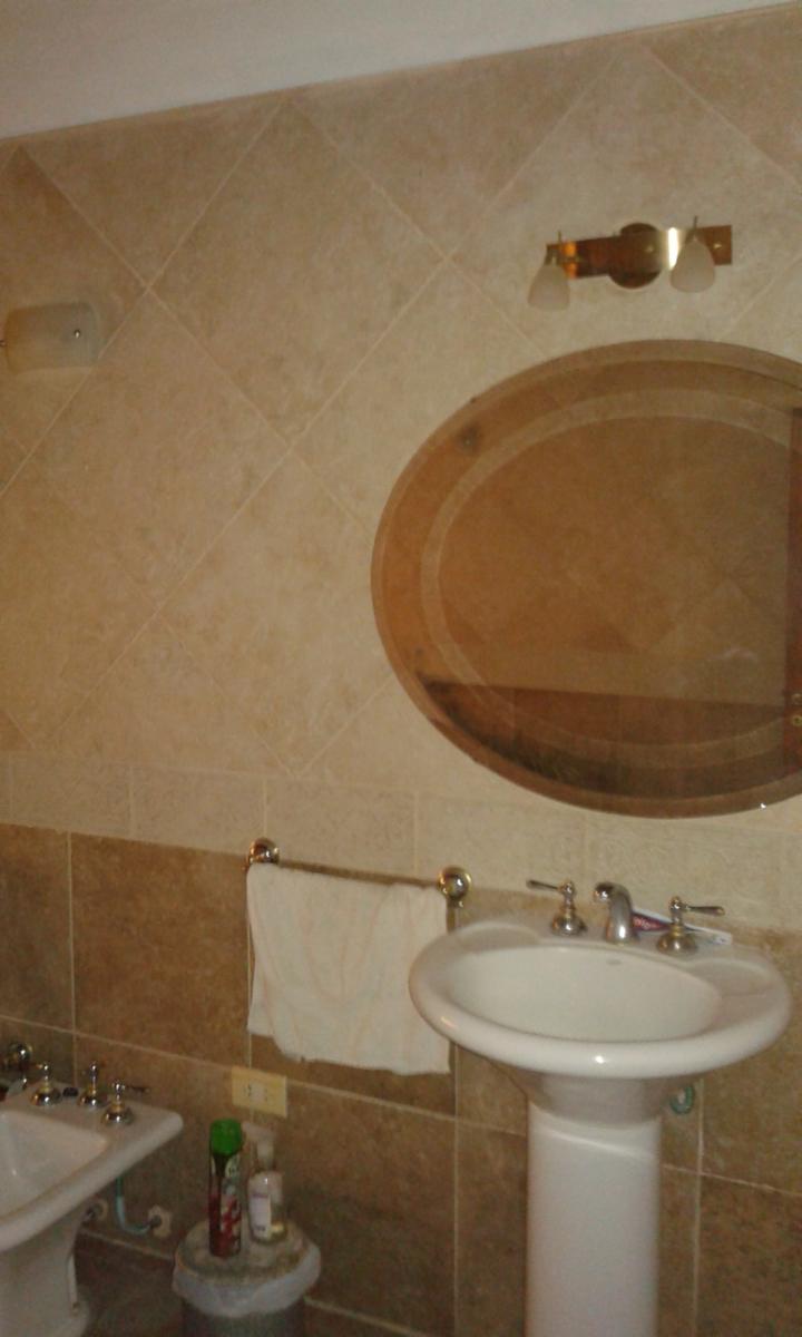 Casa quinta de categoría, pileta y quincho - 8
