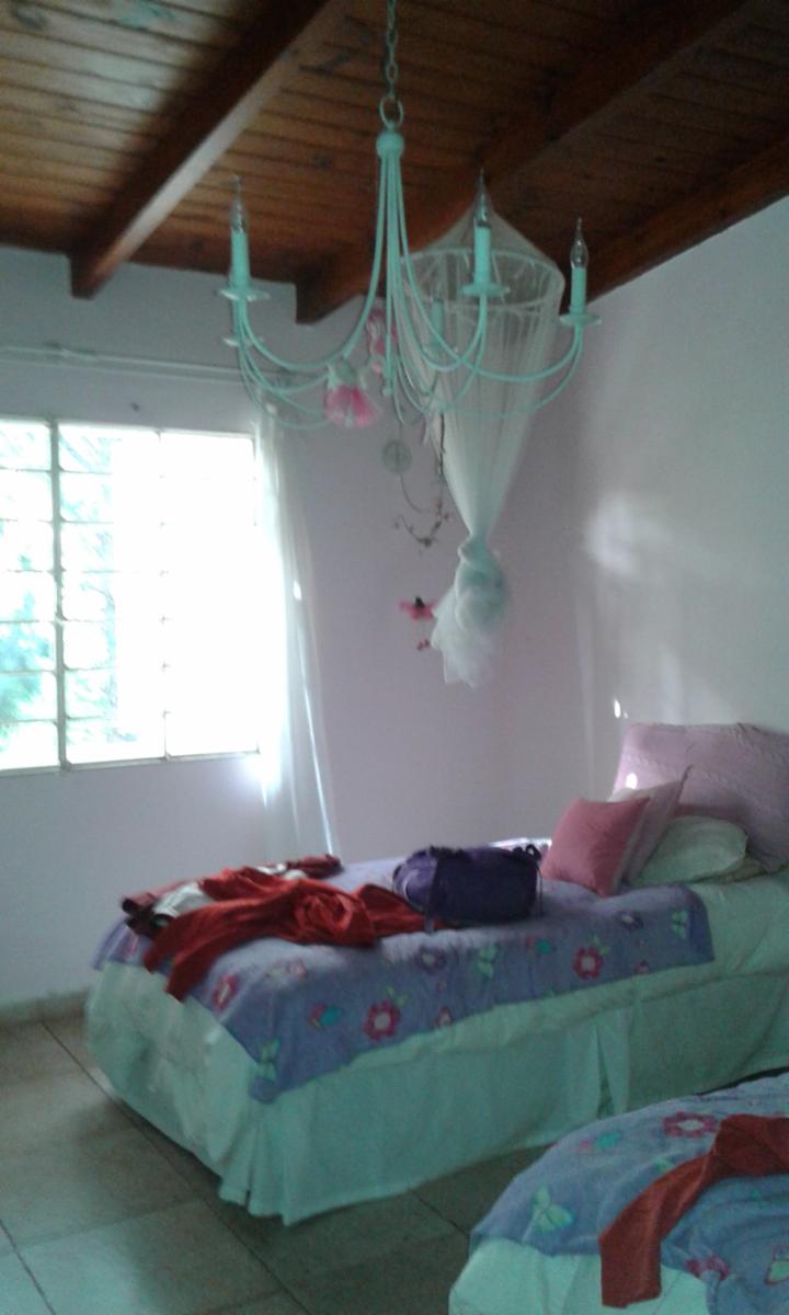 Casa quinta de categoría, pileta y quincho - 10