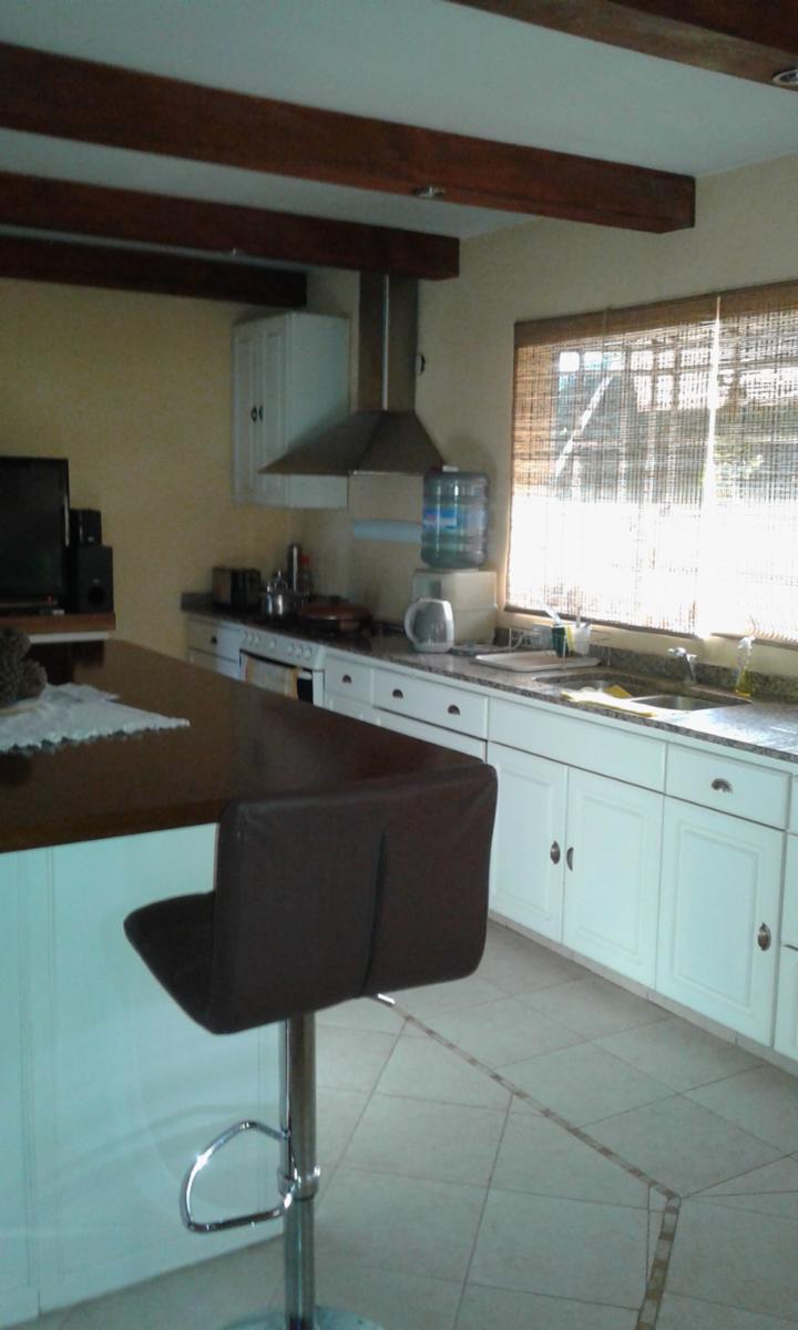 Casa quinta de categoría, pileta y quincho - 13