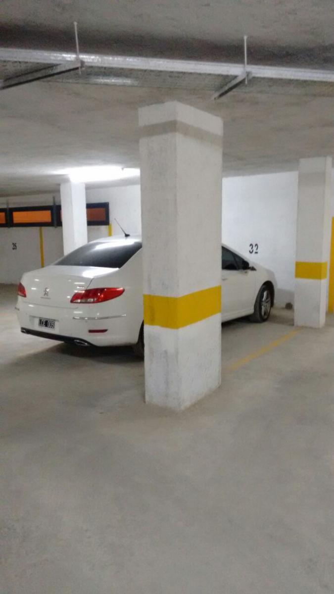 En venta Cochera en edificio Mafalda III - 2