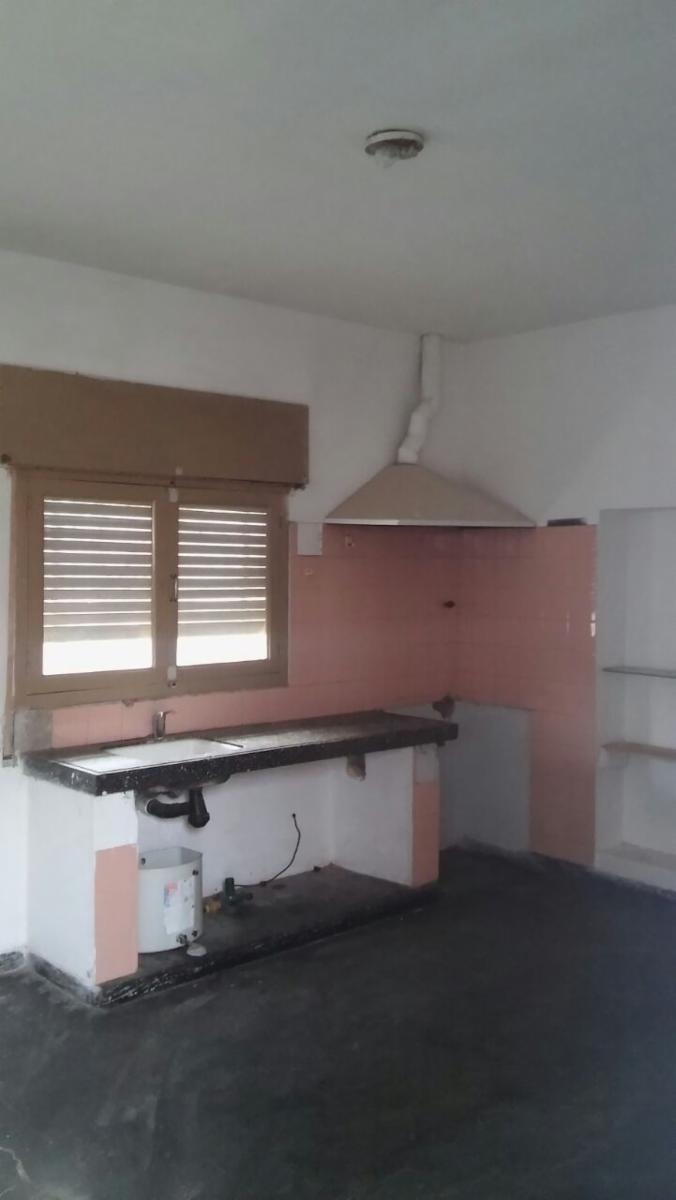 Casa y tres Duplex internos con entrada independiente. — foto 3