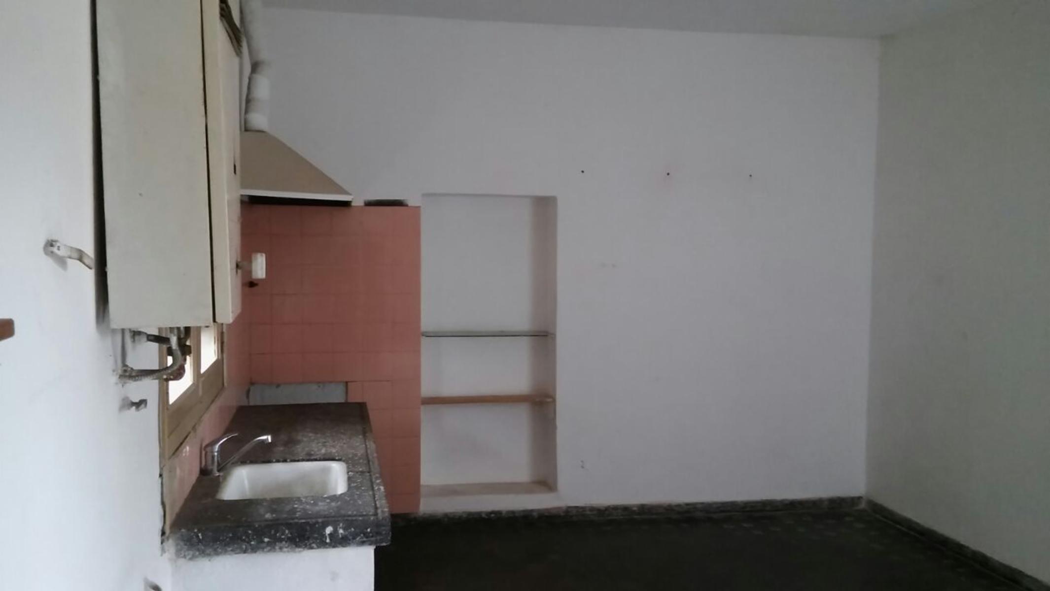 Casa y tres Duplex internos con entrada independiente. — foto 4