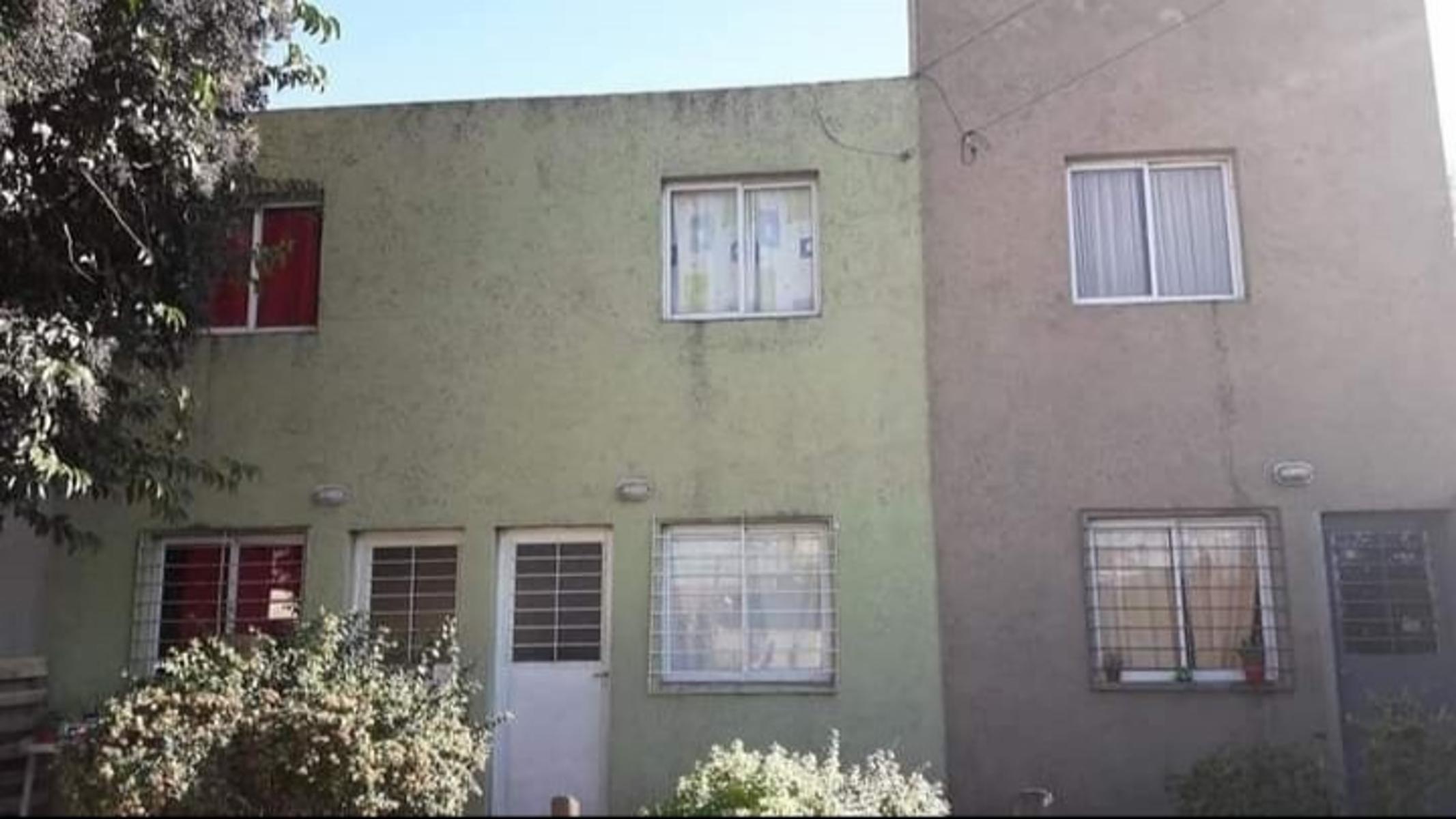 Casa y tres Duplex internos con entrada independiente. — foto 7